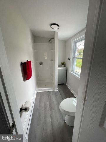 1710 LOWER ROCKY DALE RD, Green Lane, PA 18054