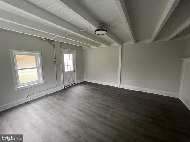 1710 LOWER ROCKY DALE RD, Green Lane, PA 18054