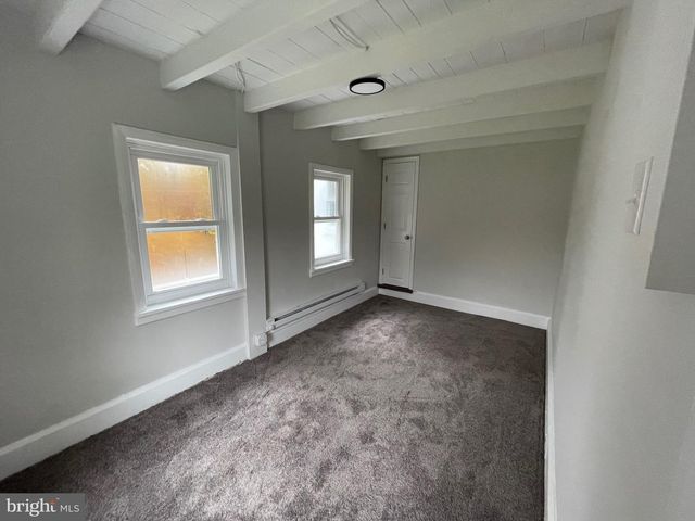 1710 LOWER ROCKY DALE RD, Green Lane, PA 18054