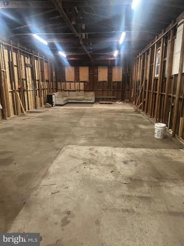 1710 LOWER ROCKY DALE RD, Green Lane, PA 18054