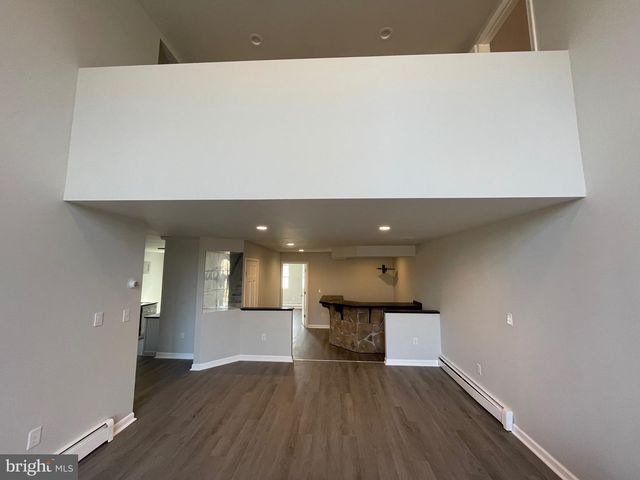 1710 LOWER ROCKY DALE RD, Green Lane, PA 18054