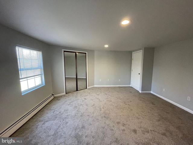 1710 LOWER ROCKY DALE RD, Green Lane, PA 18054