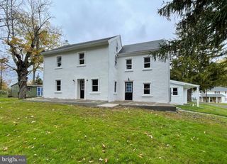 1710 LOWER ROCKY DALE RD, Green Lane, PA 18054