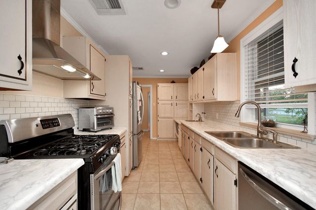 1527 Martin Street, Houston, TX 77018