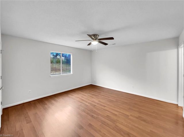 2410 Stratford Lake Road, Winston-salem, NC 27103