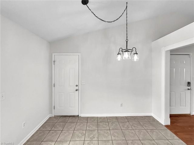 2410 Stratford Lake Road, Winston-salem, NC 27103