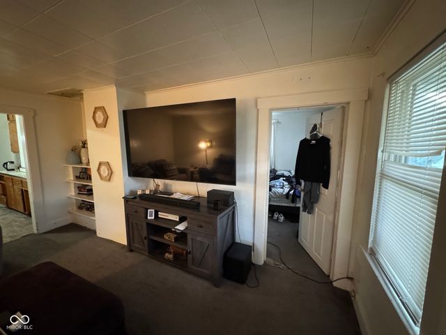 627 E 31st Street, Anderson, IN 46016