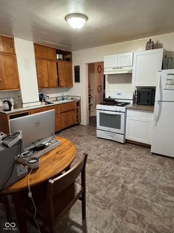 627 E 31st Street, Anderson, IN 46016