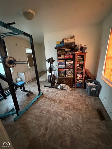 627 E 31st Street, Anderson, IN 46016