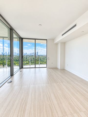 2411 LAGUNA CIR 1111, North Miami, FL 33181