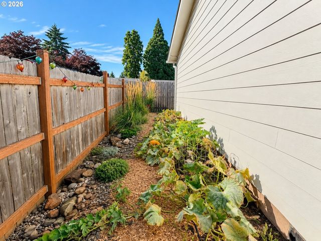 4073 MARSHALL Ave, Eugene, OR 97402