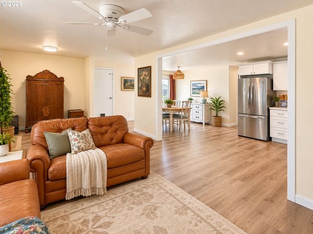 4073 MARSHALL Ave, Eugene, OR 97402