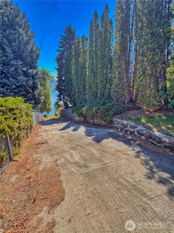 76 B Westlake Road, Oroville, WA 98844