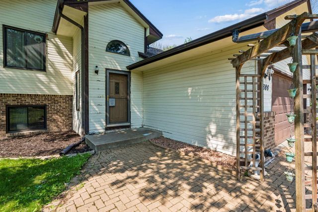 6386 255th Street, Wyoming, MN 55092