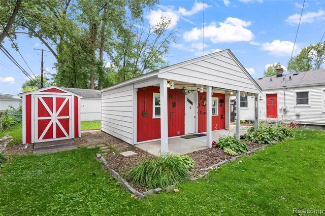 536 E Barrett Avenue, Madison Heights, MI 48071