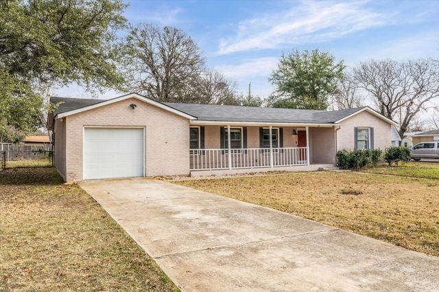 351 Santa Fe Drive, Woodway, TX 76712
