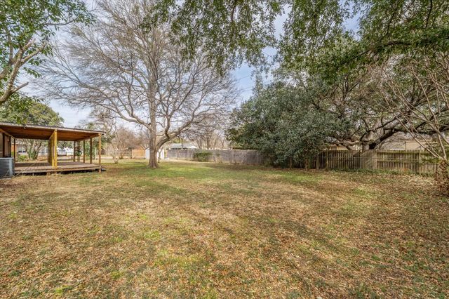 351 Santa Fe Drive, Woodway, TX 76712