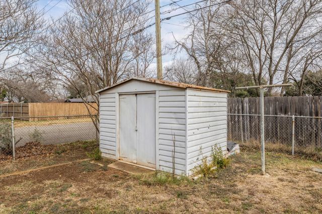 351 Santa Fe Drive, Woodway, TX 76712