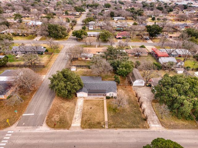 351 Santa Fe Drive, Woodway, TX 76712