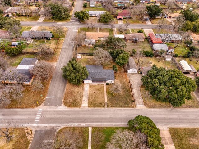 351 Santa Fe Drive, Woodway, TX 76712