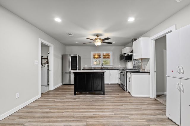 351 Santa Fe Drive, Woodway, TX 76712