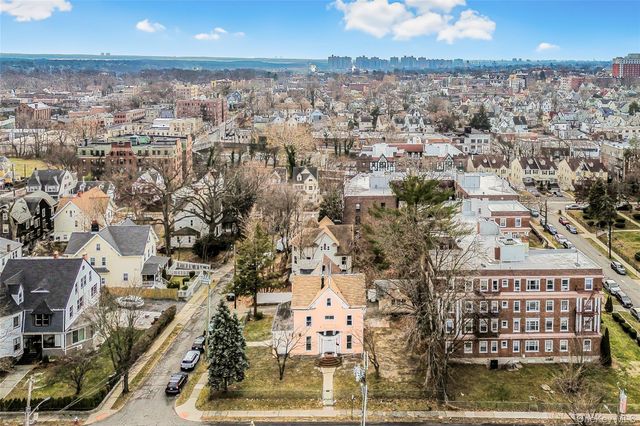 214 E Prospect Avenue, Mount Vernon, NY 10550