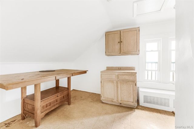 214 E Prospect Avenue, Mount Vernon, NY 10550