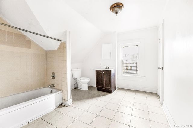 214 E Prospect Avenue, Mount Vernon, NY 10550