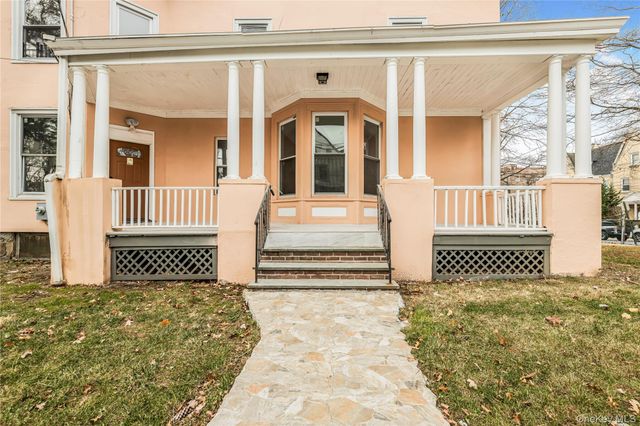 214 E Prospect Avenue, Mount Vernon, NY 10550