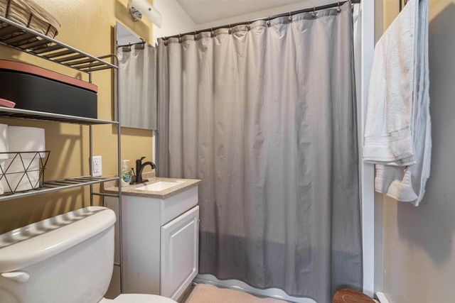 611 12th Ave E, Superior, WI 54880