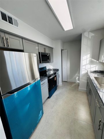 8657 SW 5th Street 201, Pembroke Pines, FL 33025