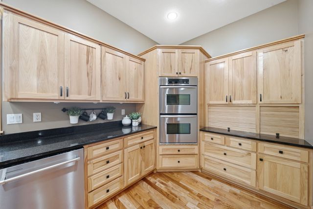10351 NW Beaver Drive, Johnston, IA 50131