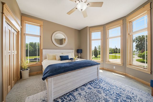 10351 NW Beaver Drive, Johnston, IA 50131