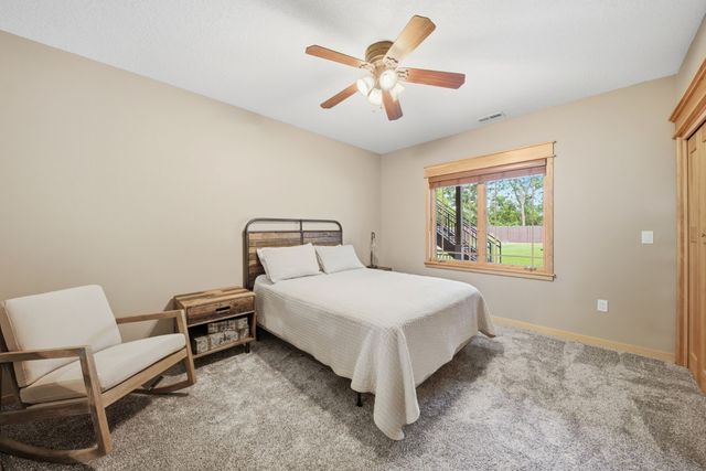 10351 NW Beaver Drive, Johnston, IA 50131