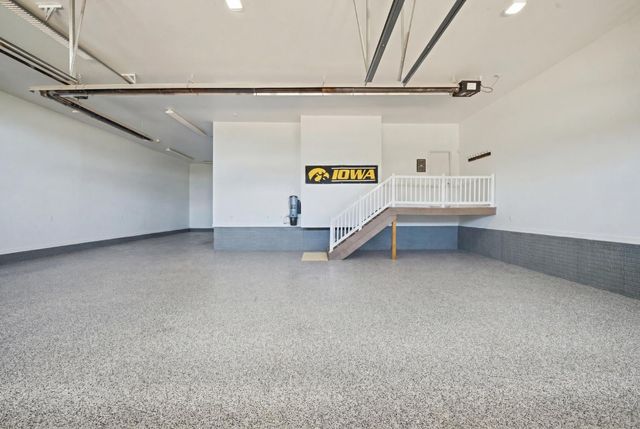 10351 NW Beaver Drive, Johnston, IA 50131