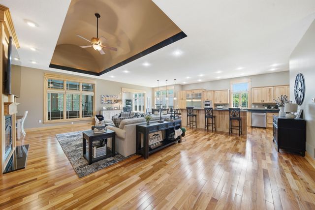 10351 NW Beaver Drive, Johnston, IA 50131