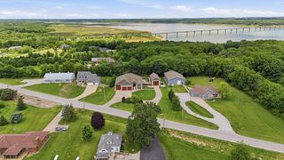 10351 NW Beaver Drive, Johnston, IA 50131