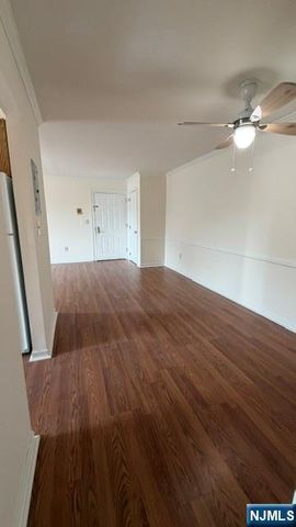 662 Goffle Road B-23, Hawthorne, NJ 07506
