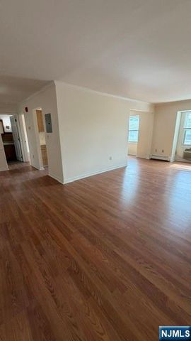 662 Goffle Road B-23, Hawthorne, NJ 07506