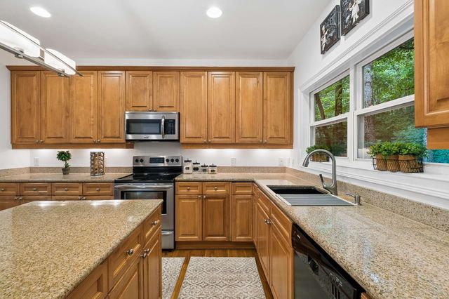 2580 Devon Valley Dr, Nashville, TN 37221