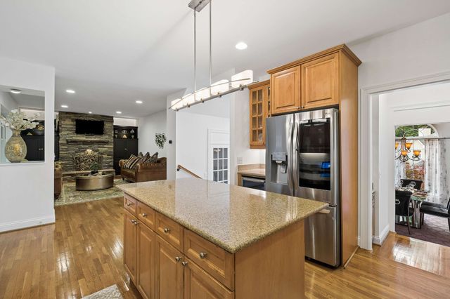 2580 Devon Valley Dr, Nashville, TN 37221