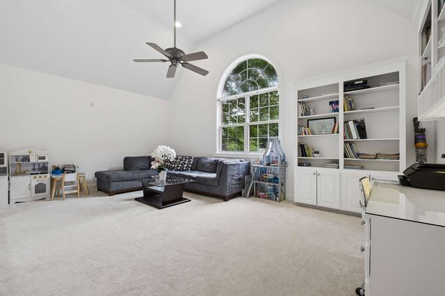 2580 Devon Valley Dr, Nashville, TN 37221