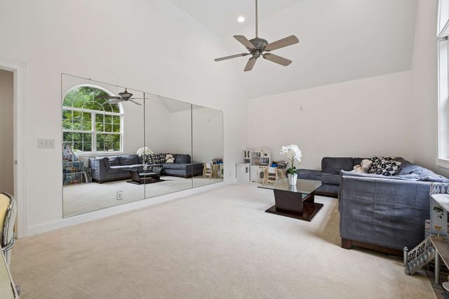2580 Devon Valley Dr, Nashville, TN 37221