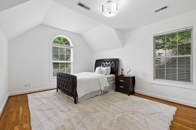 2580 Devon Valley Dr, Nashville, TN 37221