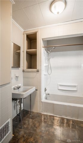 802 Washington Avenue, Piqua, OH 45356