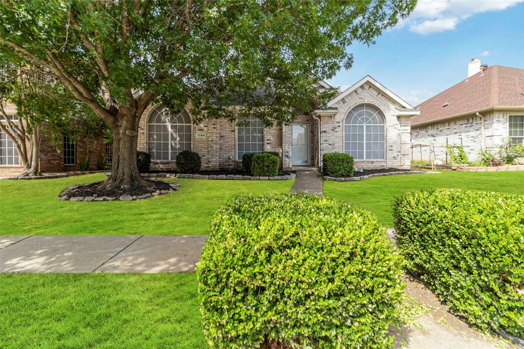 1164 Taylor Lane, Lewisville, TX 75077