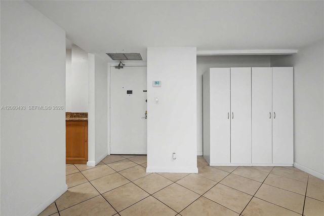 20335 W Country Club Dr 1702, Aventura, FL 33180