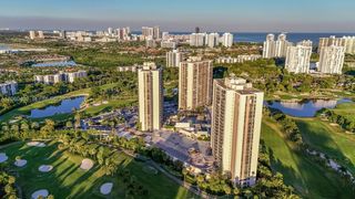 20335 W Country Club Dr 1702, Aventura, FL 33180