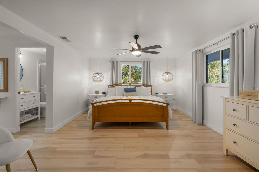 Image 16 of property listing at 401 PICASSO DRIVE, Nokomis, FL 34275