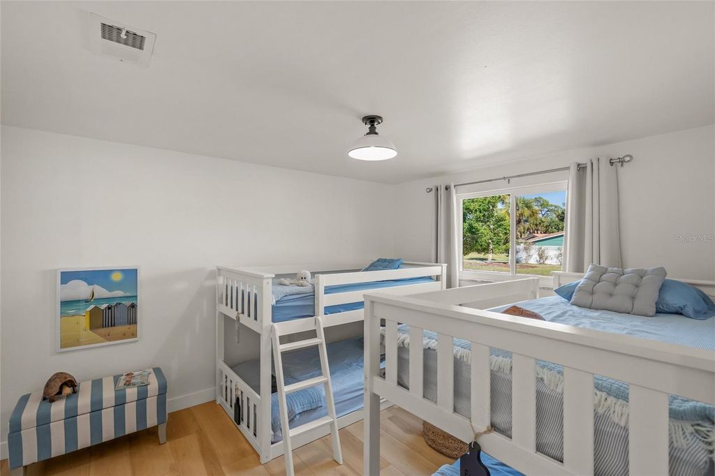 Image 26 of property listing at 401 PICASSO DRIVE, Nokomis, FL 34275